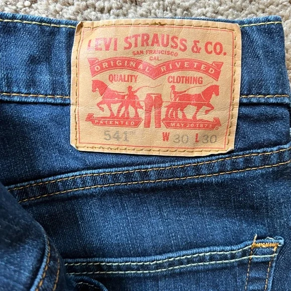 ⭐️Host Pick⭐️ Men’s Levi Strauss 541 Jeans W30 L30 - Picture 3 of 3